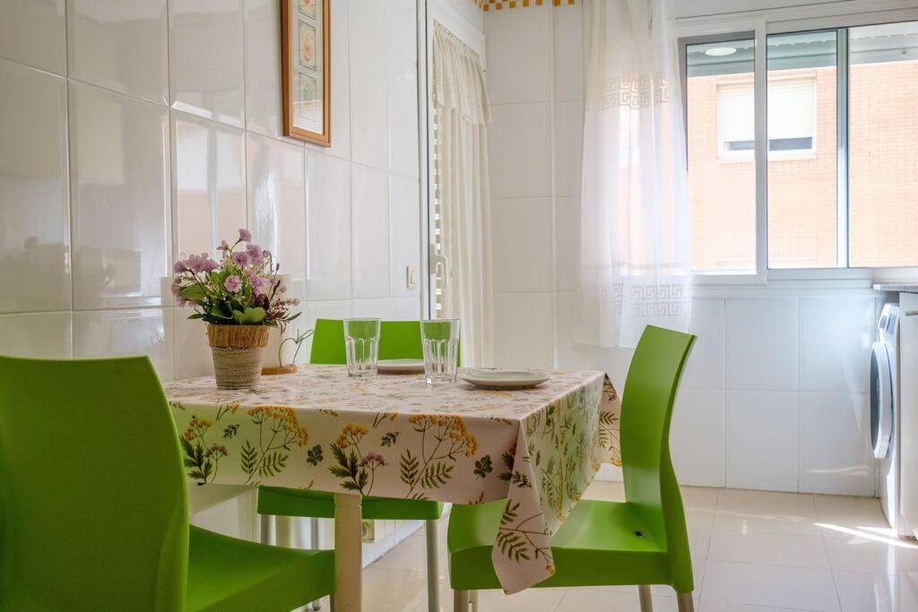 Apartamento En Complejo Residencial, Con Piscina. Salou Kültér fotó